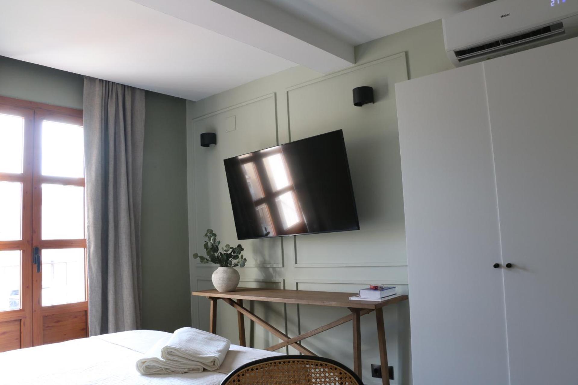 Beautiful & Comfy City Center Apartment Барселона Екстериор снимка