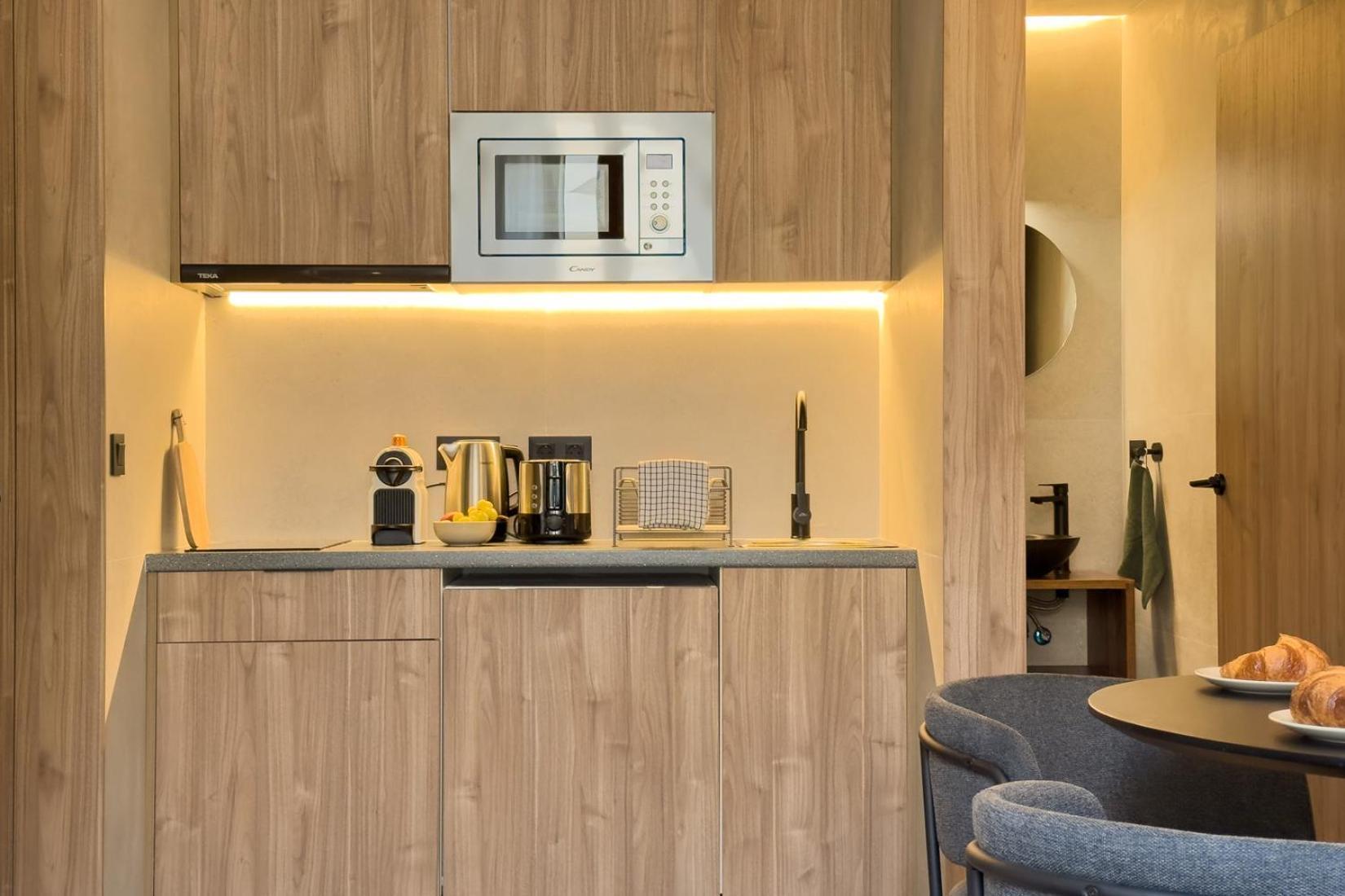 Beautiful & Comfy City Center Apartment Барселона Екстериор снимка