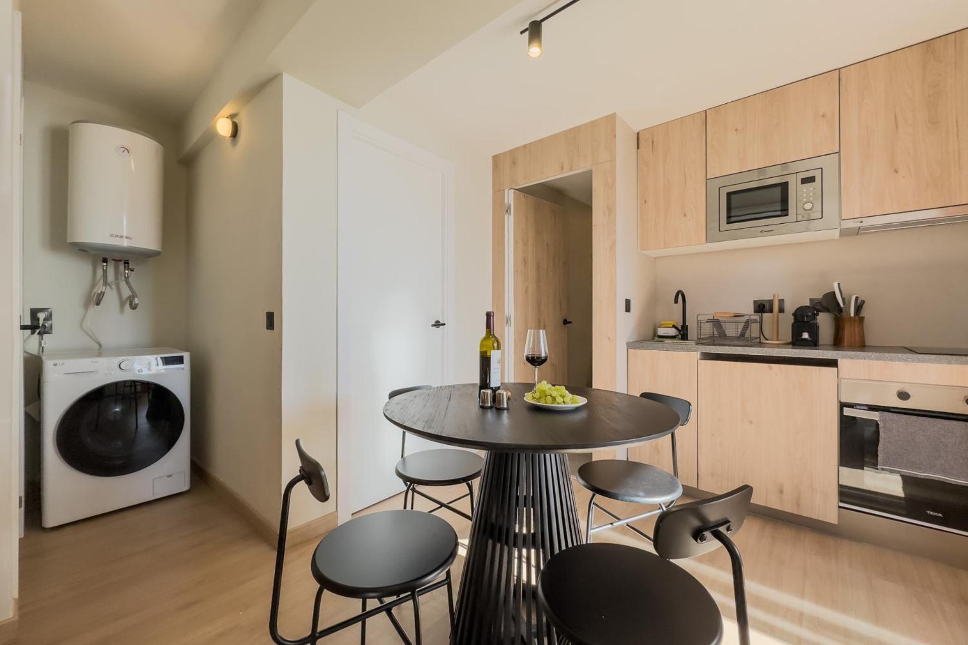 Beautiful & Comfy City Center Apartment Барселона Екстериор снимка